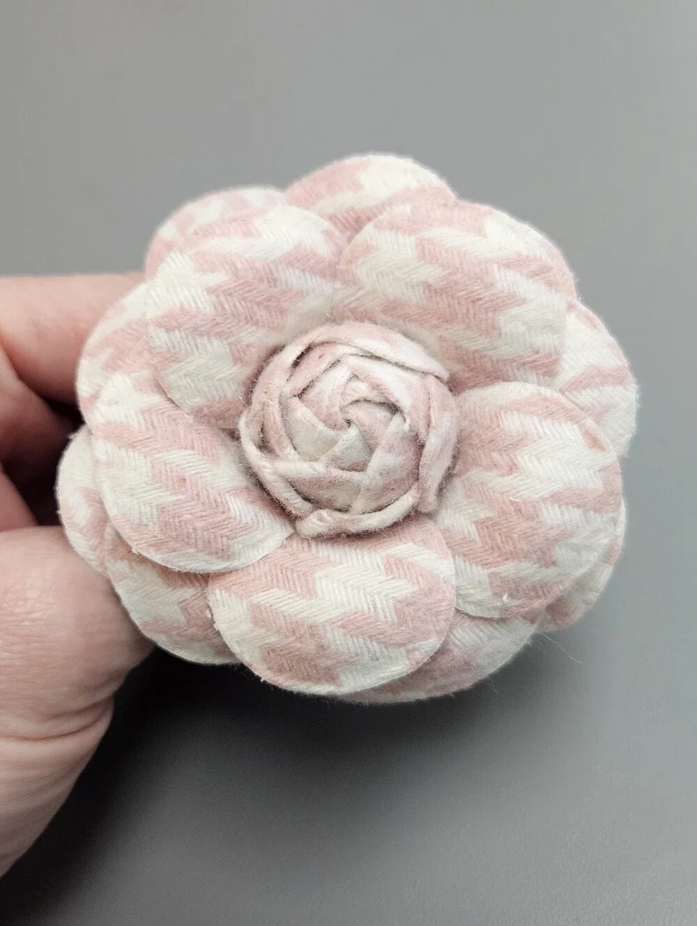 NEW Pink Houndstooth 3D Flower Brooch Pin Statement Rose Boutique Accessory